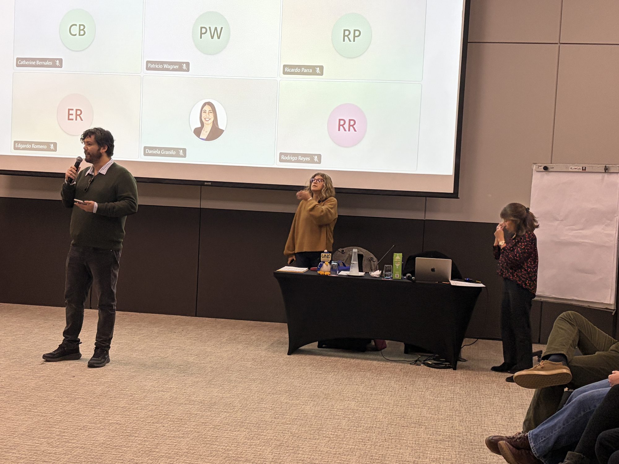 Facilitadores de Ithaca Consultores en el Programa de Liderazgo Keypro